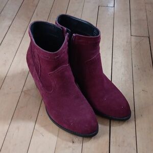 Market And Spruce Sz 8 Burgandy Suede Booties